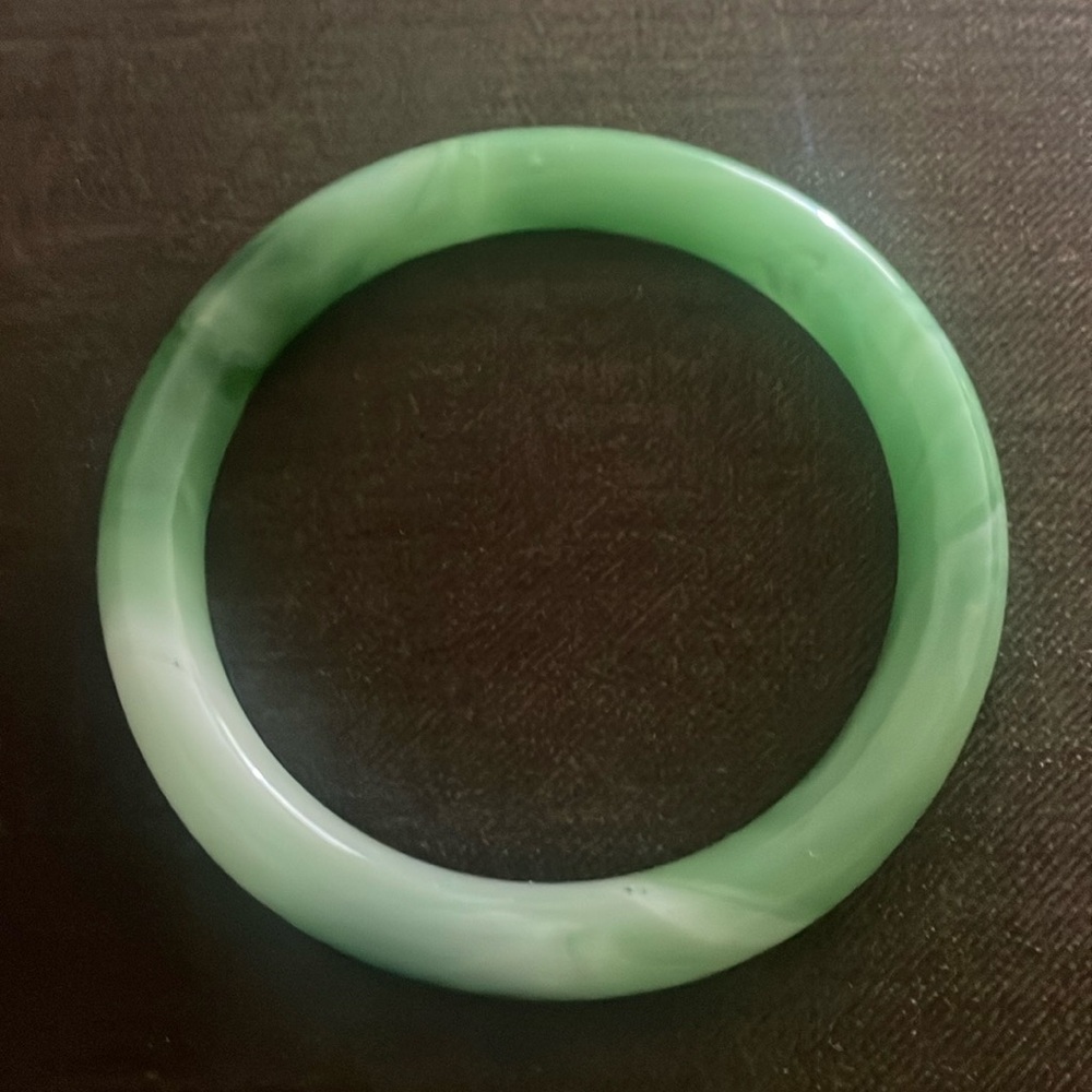 GREEN QUARTZ BANGLE Gemstone BRACELET Gem Stone Fine Jewelry vintage